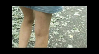 Elinde dildo koca memelerini yoğurup amına abanıyor